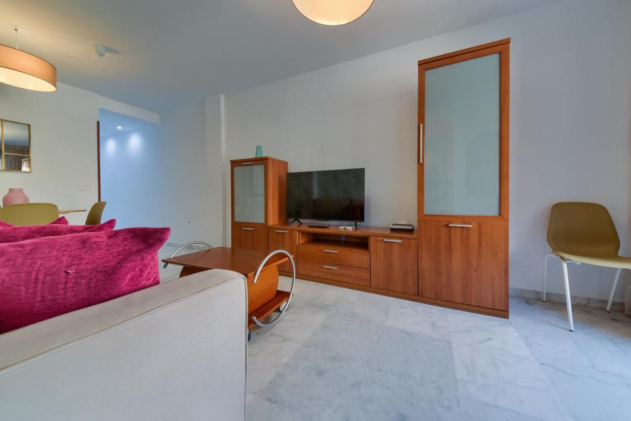 Holidays2Malaga Ayala 450 Mts From Beach & Terrace Exterior foto