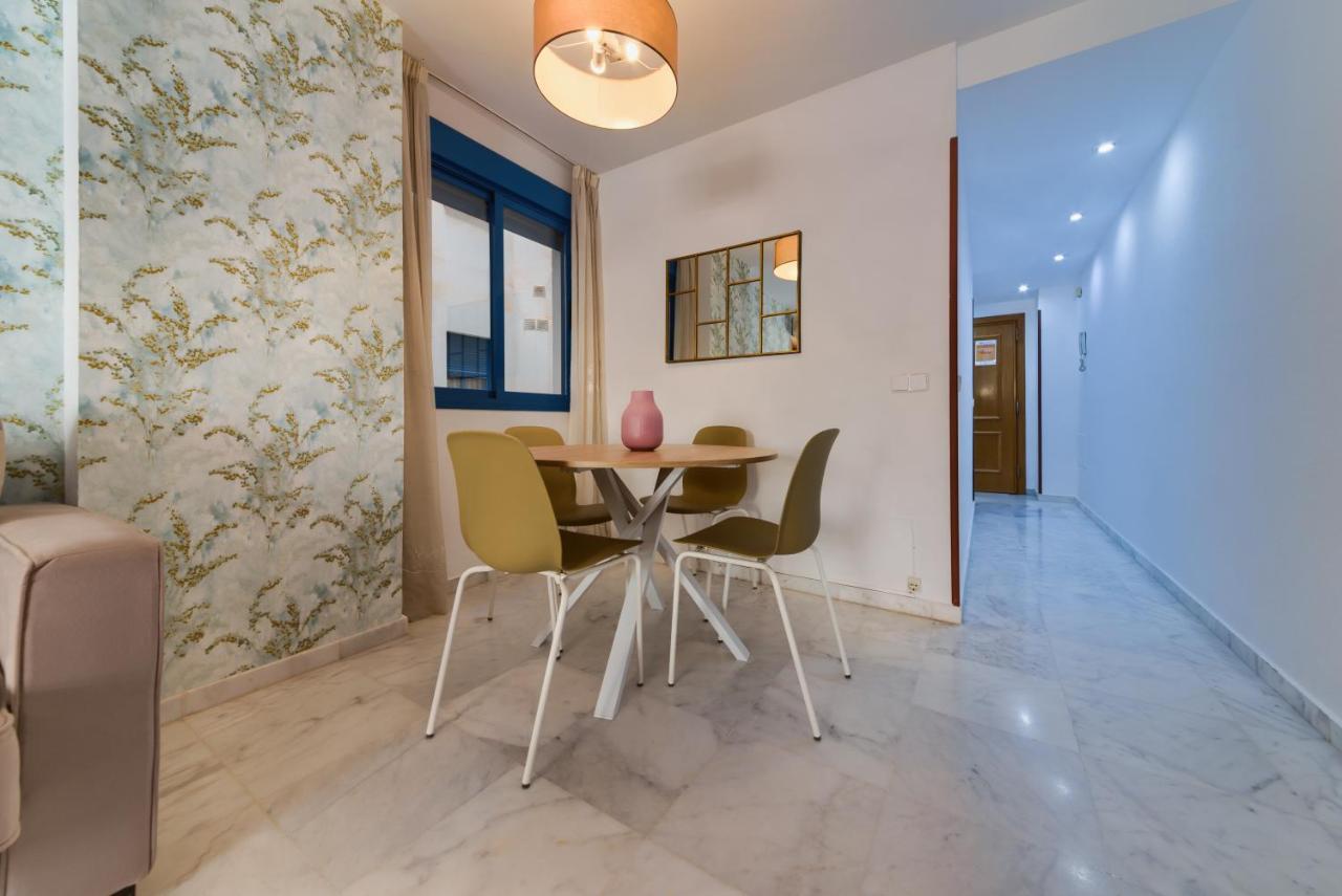 Holidays2Malaga Ayala 450 Mts From Beach & Terrace Exterior foto