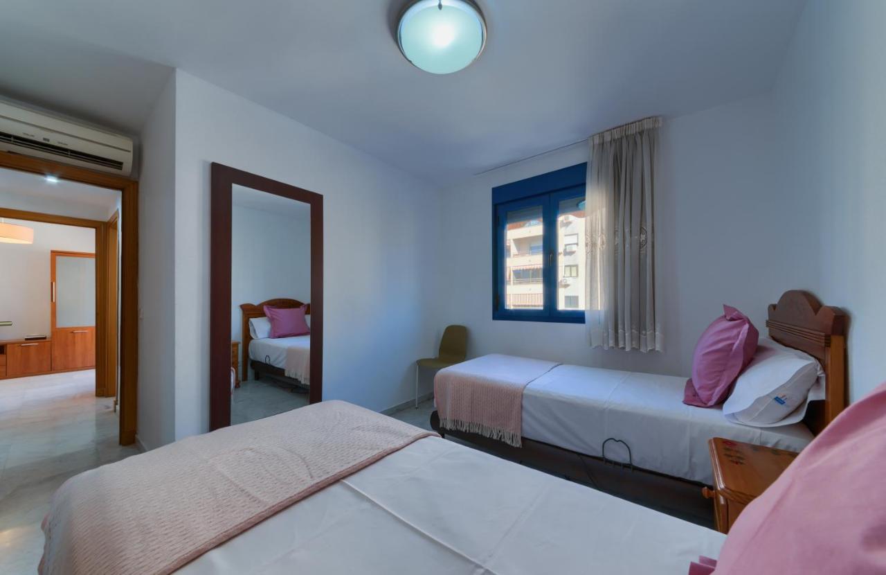 Holidays2Malaga Ayala 450 Mts From Beach & Terrace Exterior foto