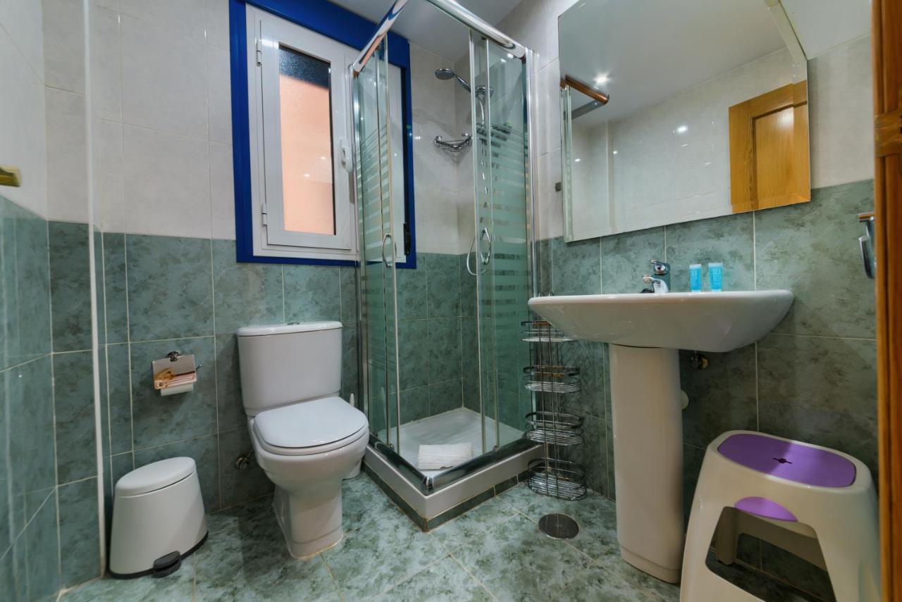 Holidays2Malaga Ayala 450 Mts From Beach & Terrace Exterior foto