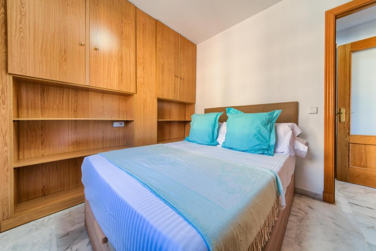 Holidays2Malaga Ayala 450 Mts From Beach & Terrace Exterior foto